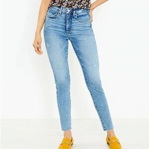 Loft Curvy Fresh Cut High Rise Skinny Jeans in Classic Light Indigo Wash 18 tall